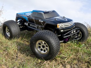 #10517 - RTR SAVAGE XL 5.9 WITH GT GIGANTE TRUCK BODY