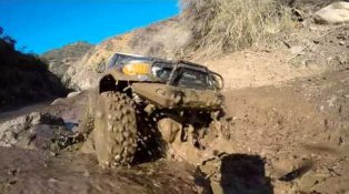 HPI TV Video: Getting a little muddy with the Venture FJ